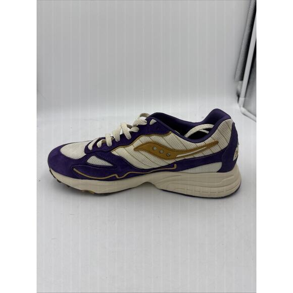 Size 11.5 - Claima x Saucony 3D Grid Hurricane Claim a Seat Sample main image 4